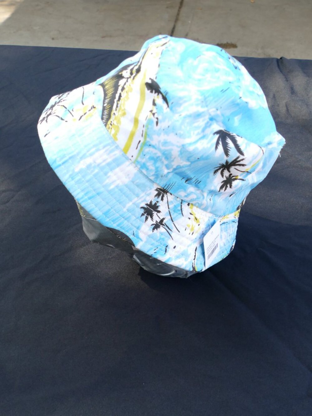 NWT Blue Graphic Print 🌞⛱️ Bucket Hat KIDS OS